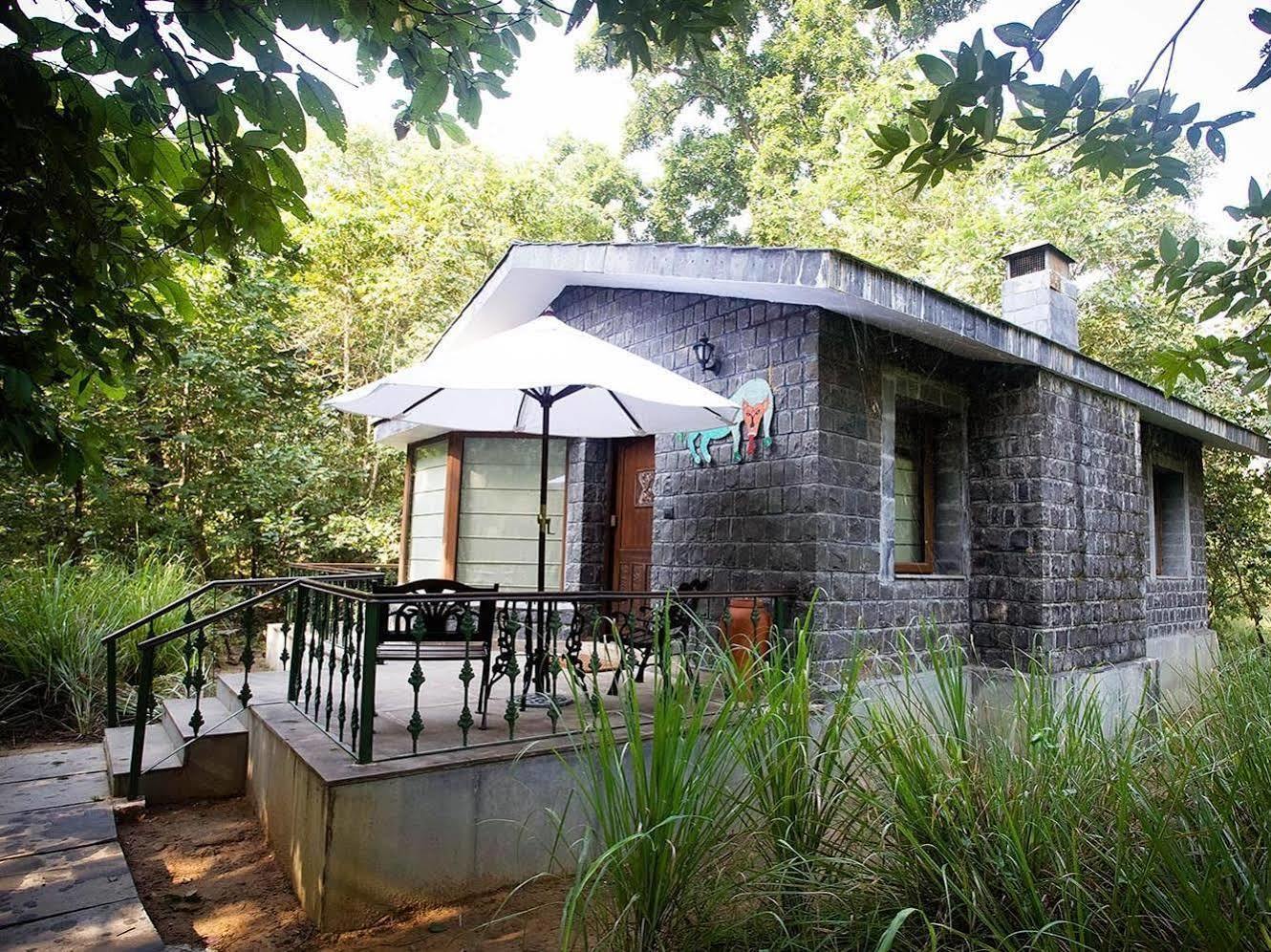 Singinawa Jungle Lodge Kanha Lagma Dış mekan fotoğraf
